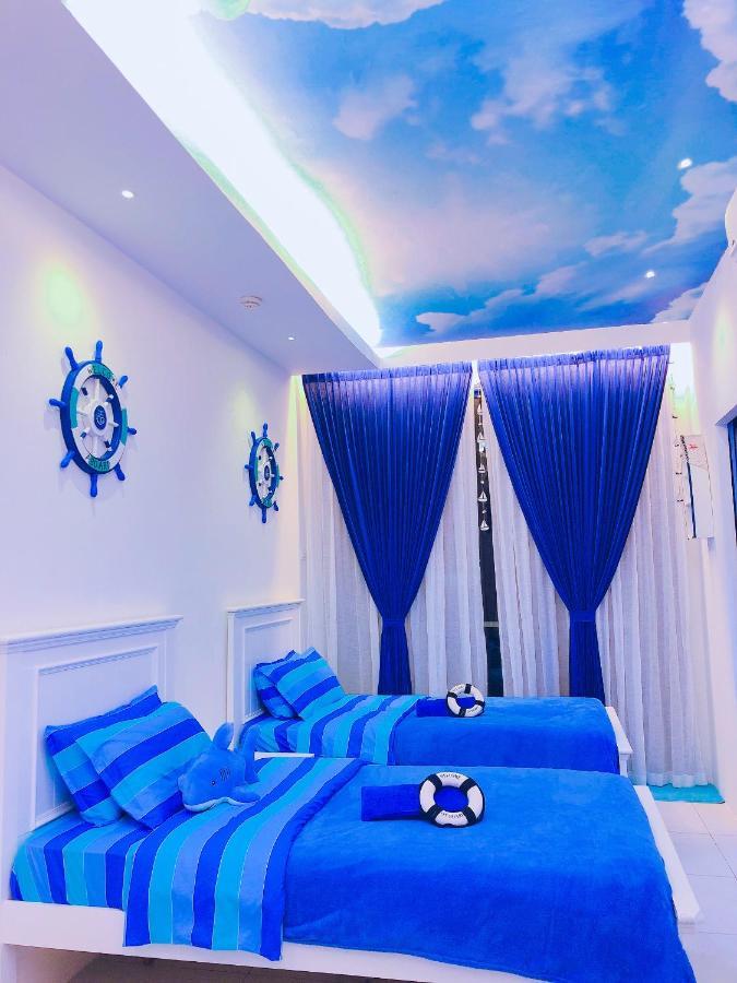 Cat City Mediterranean Theme City&Pool View Homestay 貓城地中海主題城市泳池風景民宿 Κουτσίνγκ Εξωτερικό φωτογραφία